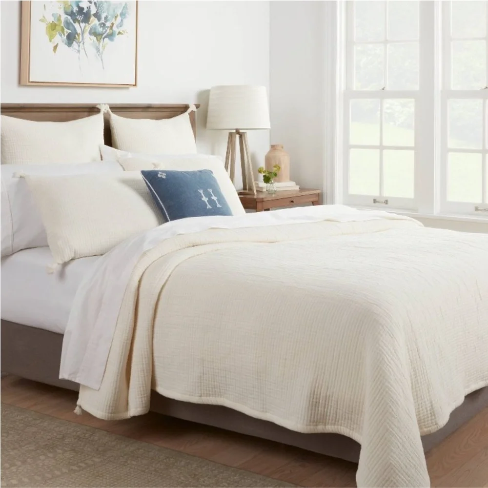 THRESHOLD NWT double cloth quilt -cream -full/queen